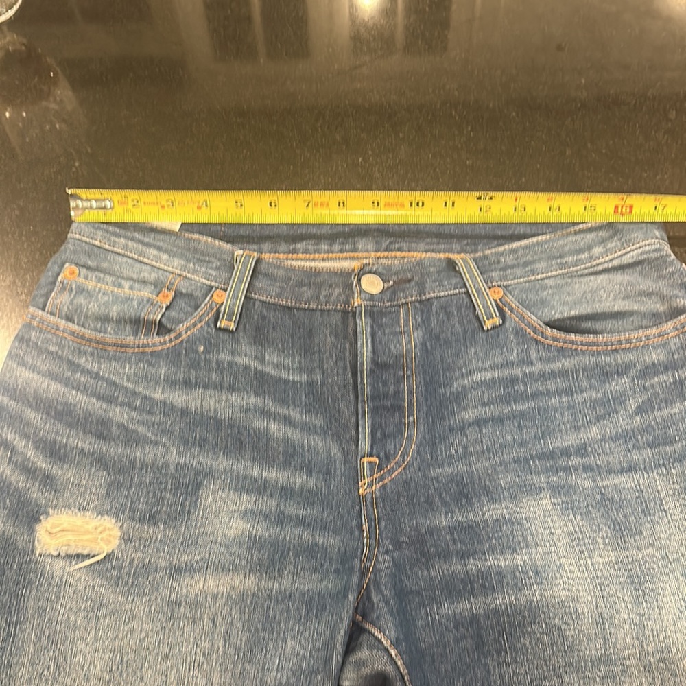 LEVIS 501 RIPPED JEANS - Picture 7 of 8